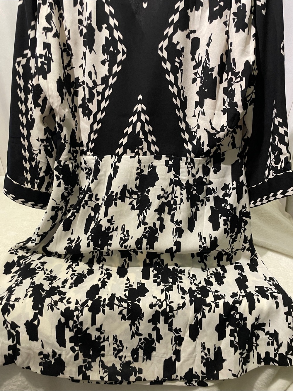 CAbi Black & White Graphic Print Top - Picture 11 of 16